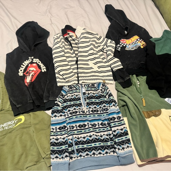 7 jacket/hoodies boys size 5 - Picture 2 of 4